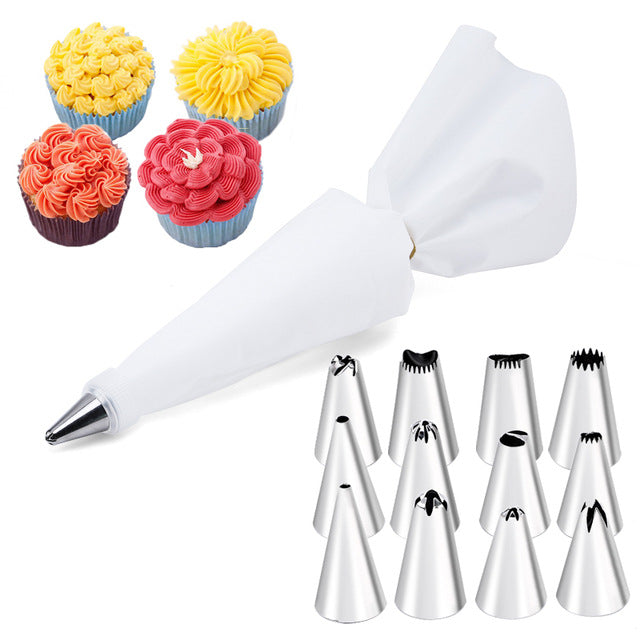 14-Piece Cake Decorating Set
