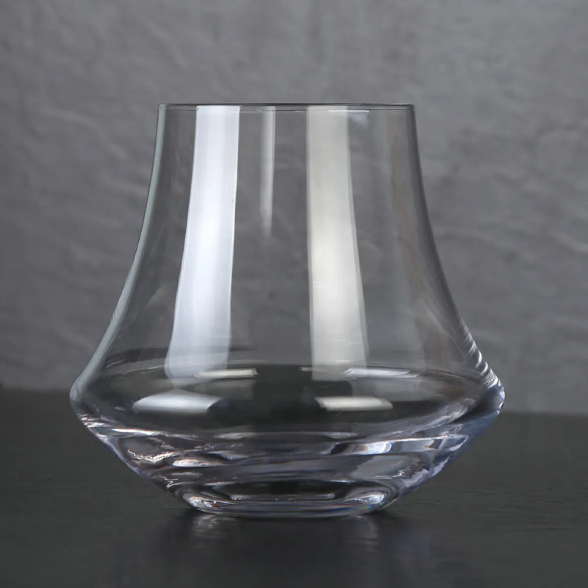 Elegant Crystal Whiskey Tumbler